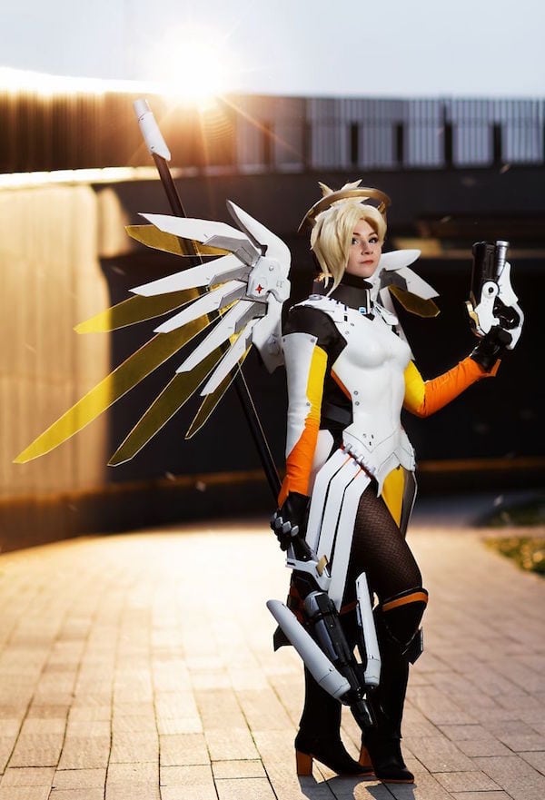 This Mercy Cosplay (Overwatch) is Amazing | Project-Nerd