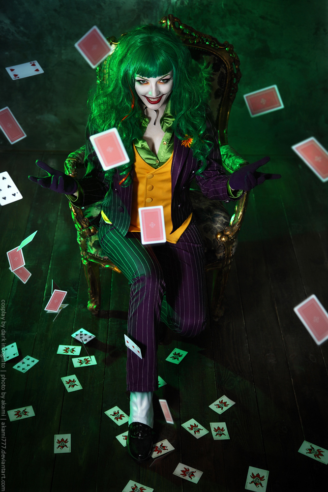 Incredible Female Joker Cosplay - Project-Nerd