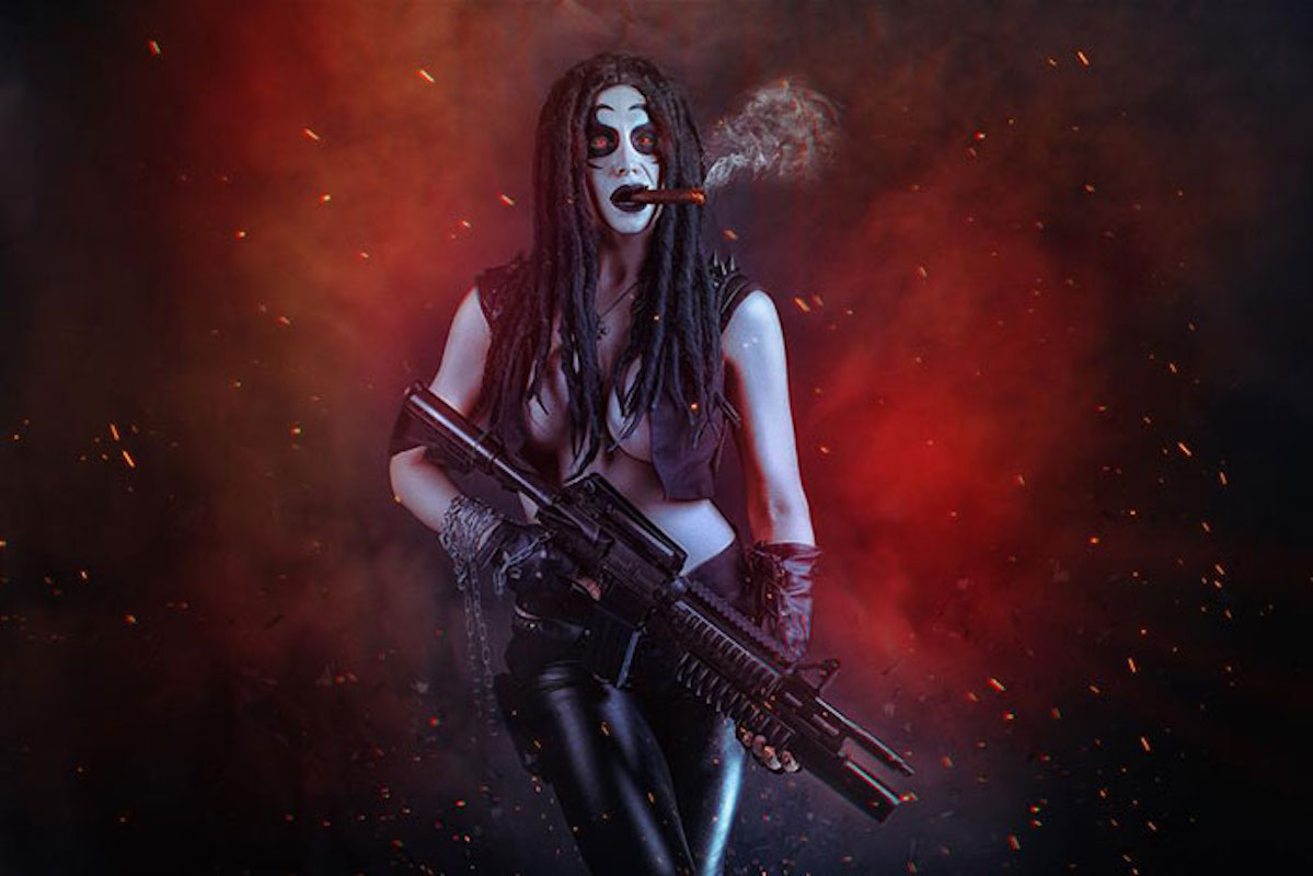 Rule 63 Cosplay of the Week: Predator – Crustula